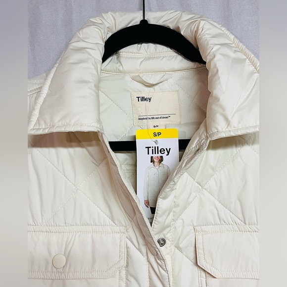 Tilley Women's Quilted Lightweight Relaxed Fit Cream Jacket NWT Size Small - Picture 4 of 4
